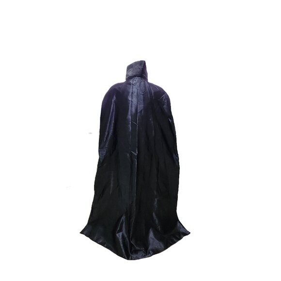 Adult sized Unisex Vampire/Dracula Cape - Picture 5 of 7